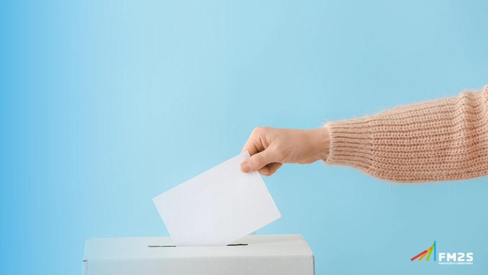 pessoa fazendo uma votação para as eleições